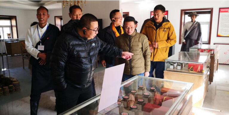 k1体育集团事情组赴稻城麻格同村督导对口帮扶事情