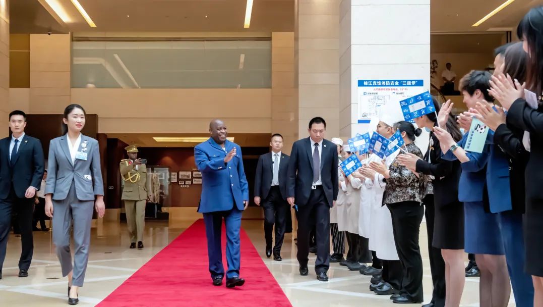 a54ed5d9-c595-42b2-9b40-e95389afa3ad