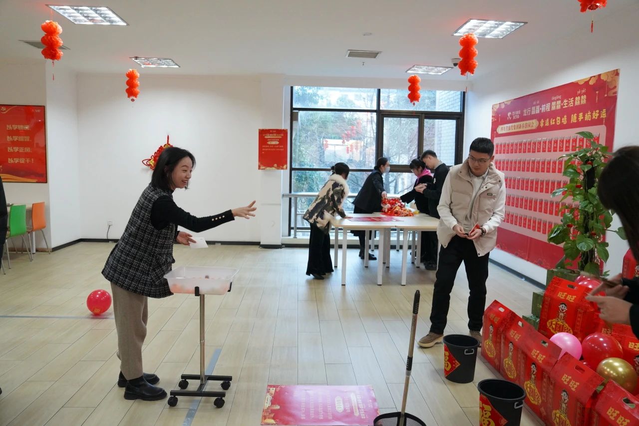 f74b3598-4216-4f48-8021-b134cd556829