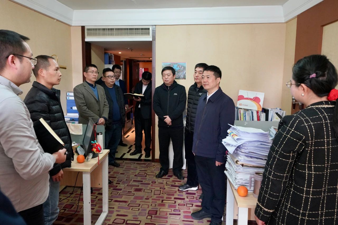 迎新春，鼓劲头，开新局！！省k1体育集团向导班子慰问总部干部员工