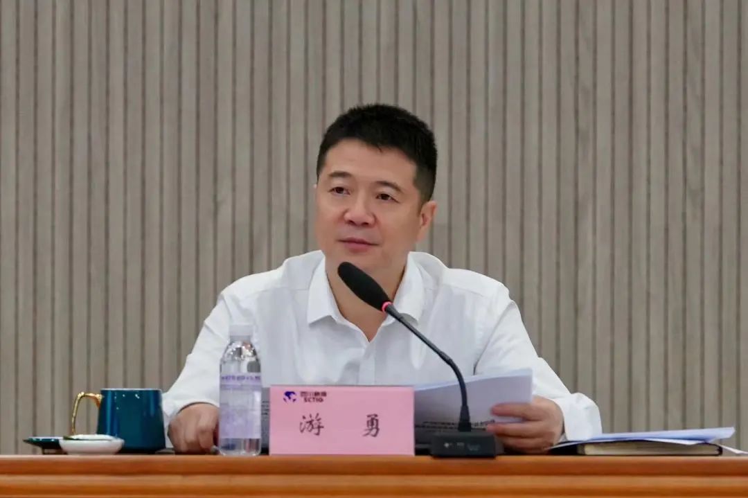 b742d871-a8b5-4b99-9d08-ffe5196dc3eb