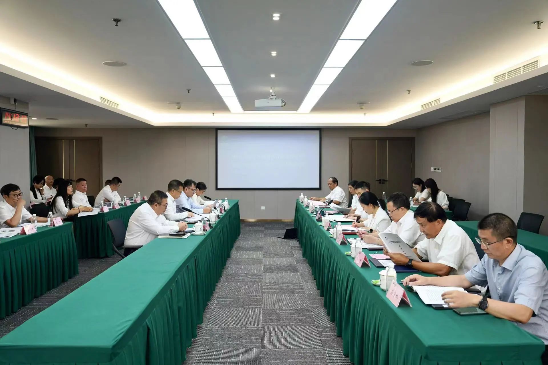 省k1体育集团召开2023年度司理层向董事会述职报告会