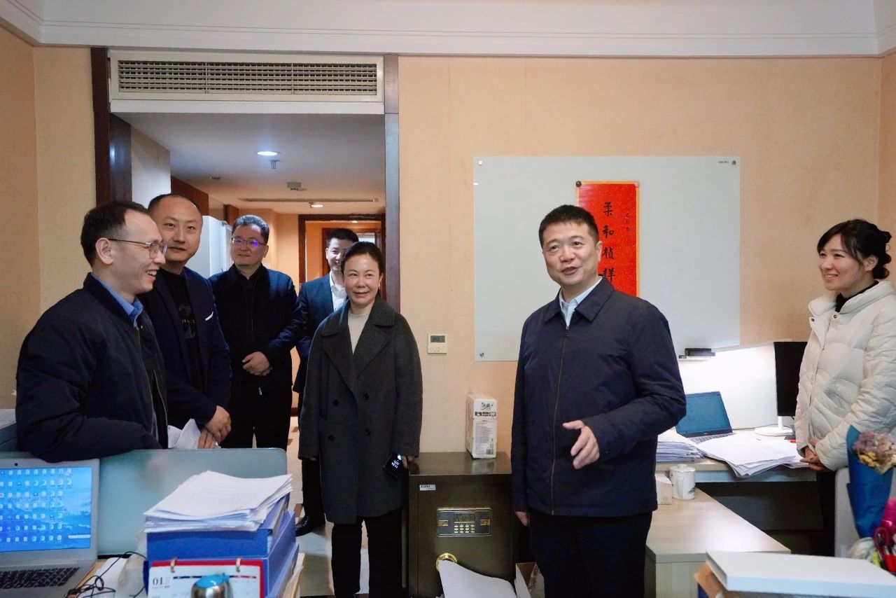 温暖启航，，共赴新篇！—— 省k1体育集团向导走访慰问干部职工