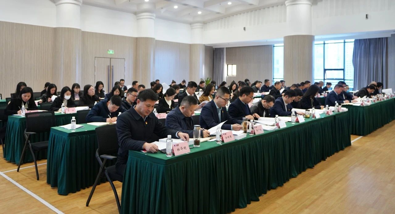 f2d7ac43-2b77-4501-94f6-109ed868ca3b